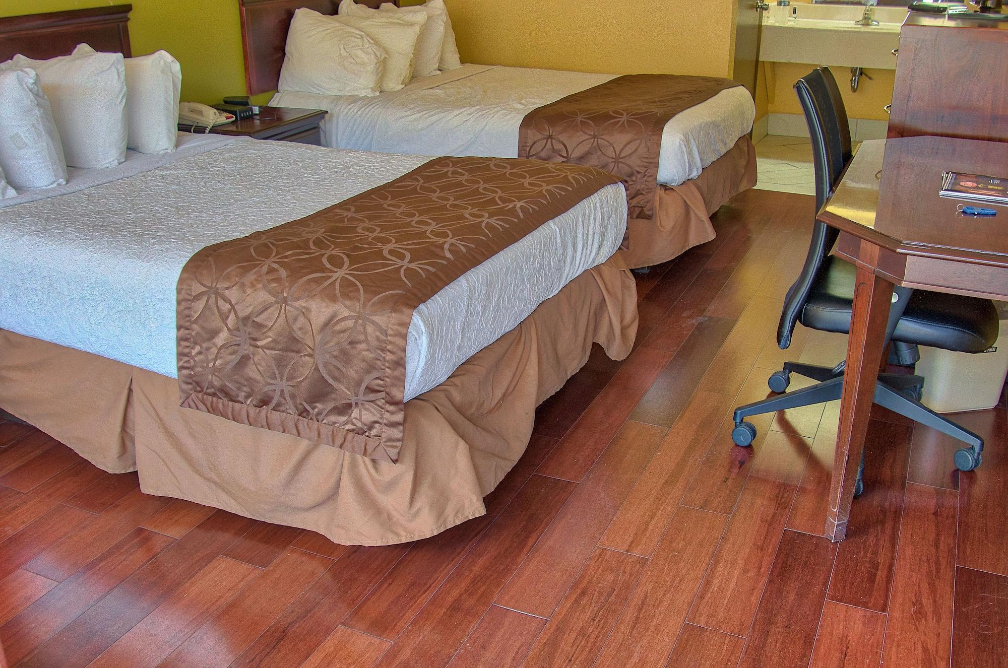 Days Inn By Wyndham Nashville Saint Thomas West Hospital Екстериор снимка