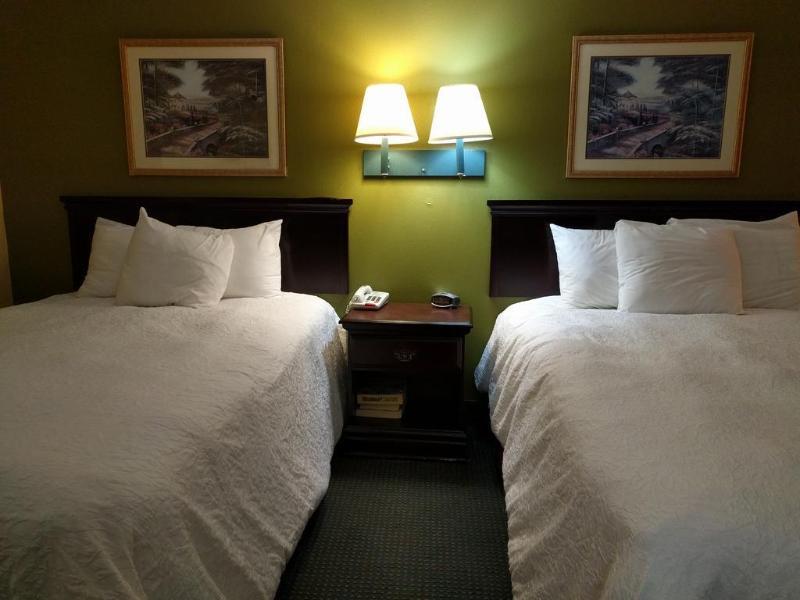 Days Inn By Wyndham Nashville Saint Thomas West Hospital Екстериор снимка
